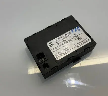 Mercedes-Benz CLS C219 Gateway control module A2115405645 A2114420000 A2115405745