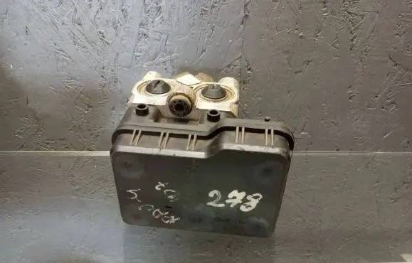 Toyota RAV 4 (XA30) ABS Pump 8954142240 1338000360 4451042150