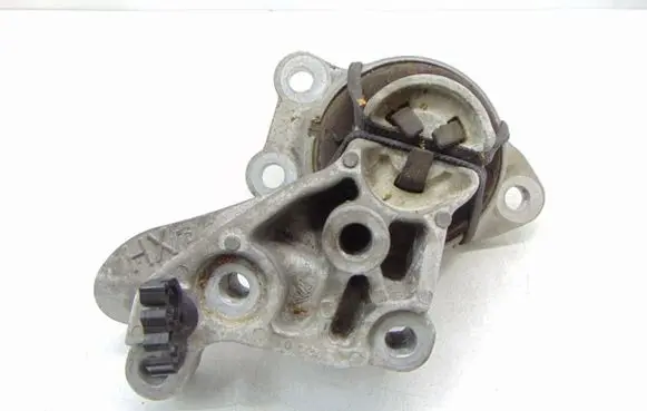 Renault Megane I Engine mount vacuum valve 