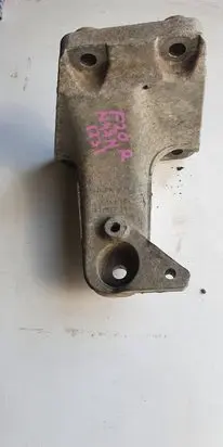 BMW 1 F20 F21 Engine mounting bracket 6788612