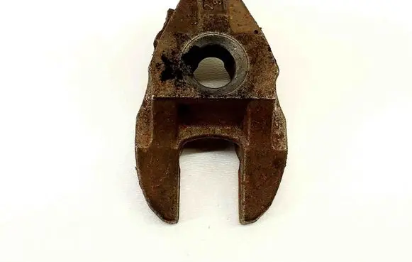 Citroen C4 II Picasso Fuel Injector clamp holder