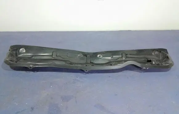 Suzuki Swift II Wiper trim