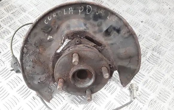 Toyota Corolla E120 E130 Front wheel hub spindle knuckle
