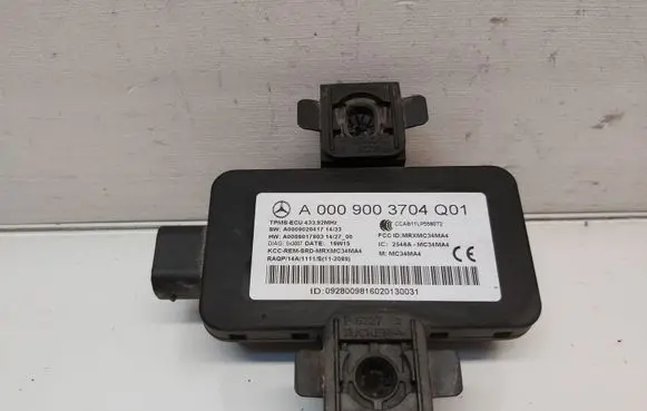 Mercedes-Benz B W246 W242 Tire pressure control unit A0009003704