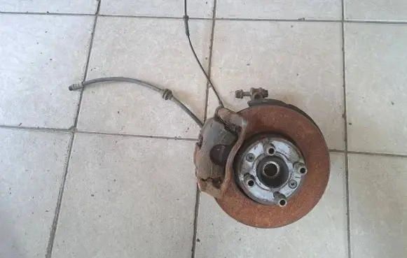 Dacia Dokker Front wheel hub spindle knuckle