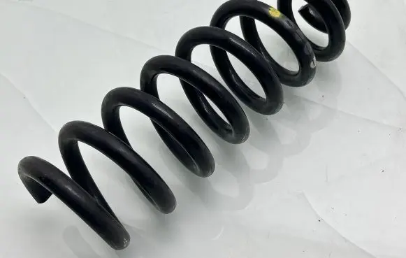 Mercedes-Benz GLC X253 C253 Rear coil spring A2533240904