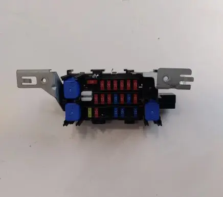 Nissan Leaf II (ZE1) Fuse module