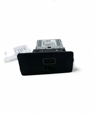 Volvo XC90 USB socket connector 10R053559 31407038