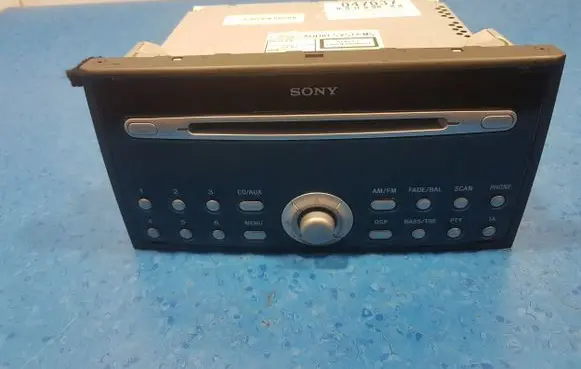 Ford Focus C-MAX Radio/GPS head unit trim VP7S7F-18C821-DA