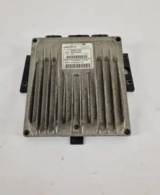 Dacia Logan I Engine control unit/module 8200911568