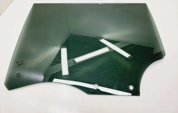 Peugeot 2008 II Rear door window glass E002034