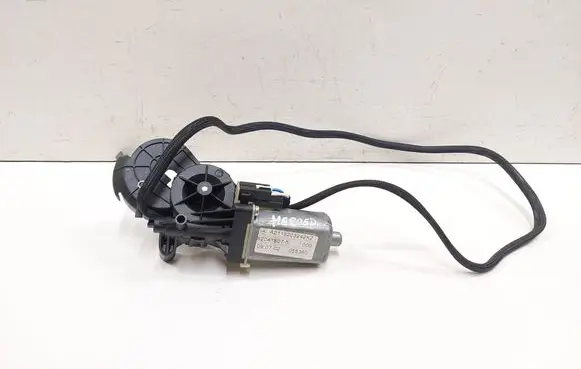 Mercedes-Benz E W211 Seat adjustment motor A2118203242KZ 820418075 055360