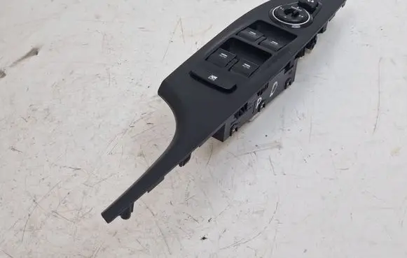 Hyundai i40 Electric window control switch 935703Z050 39R4951000