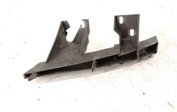 Audi Q7 4L Front bumper mounting bracket 4L0807334