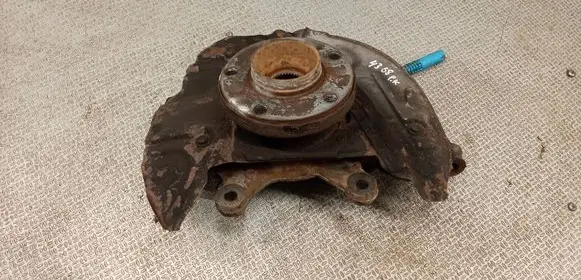 BMW X5 E53 Front wheel hub spindle knuckle 