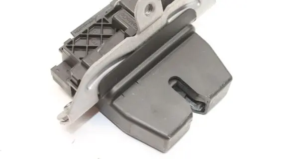 Ford Mondeo MK IV Tailgate/trunk/boot lock/catch/latch DS7AN442A66AB