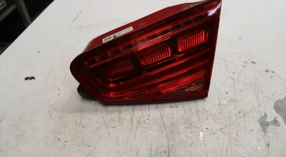 Audi A8 S8 D4 4H Tailgate rear/tail lights 4H0945094