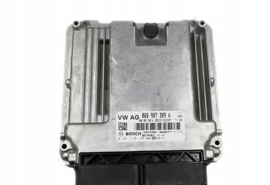 Audi Q3 F3 Engine control unit/module 06Q907309A 0261S1014R