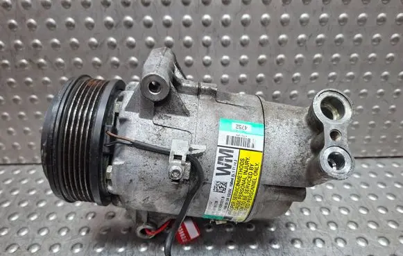 Opel Zafira B Air conditioning (A/C) compressor (pump) S26338822 13124752