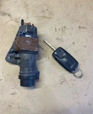Volkswagen Transporter - Caravelle T5 Ignition lock 4B0905851N