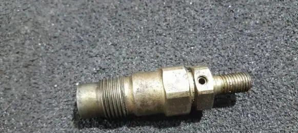 Nissan Sunny Fuel injector 71B1361 71-B1361