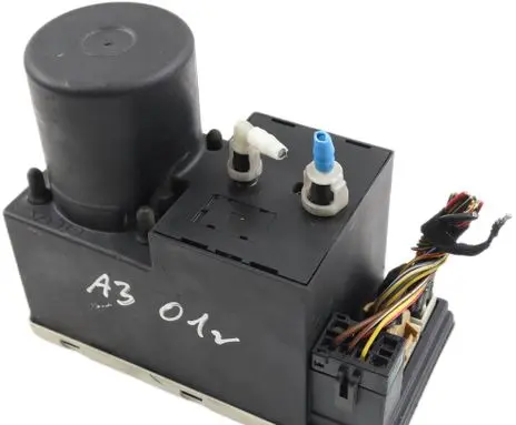 Audi A3 S3 8L Central locking vacuum pump 8D0862257B