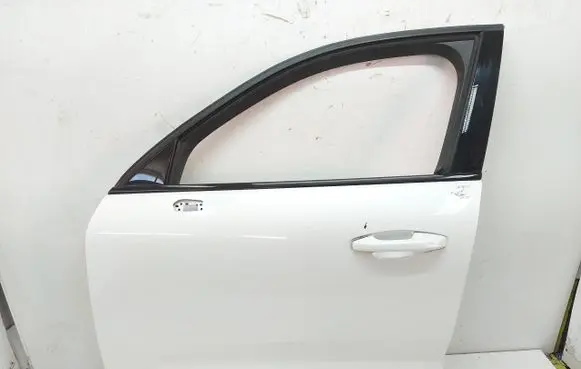 Volvo XC40 Front door VOLXC40DRZ02841