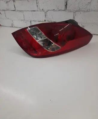 Hyundai i20 (PB PBT) Rear/tail lights 920421J000