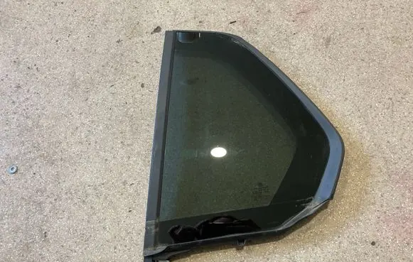 Volkswagen Golf VIII Rear vent window glass 5H4845213
