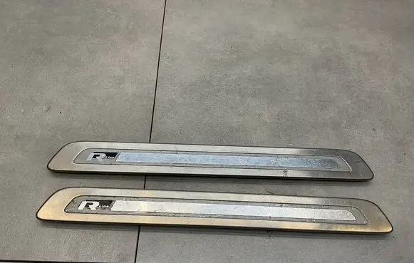 Volkswagen Touareg II sill trim set (inner) 7P6853467R