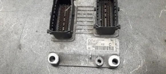 Alfa Romeo 147 Engine control unit/module ECU ME731HA004