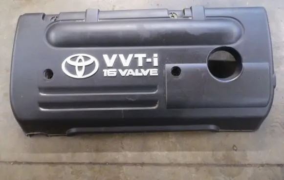 Toyota Corolla E120 E130 Engine cover (trim) 112120D080