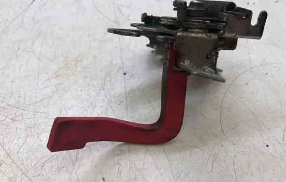 Fiat 500L Engine bonnet/hood lock/catch
