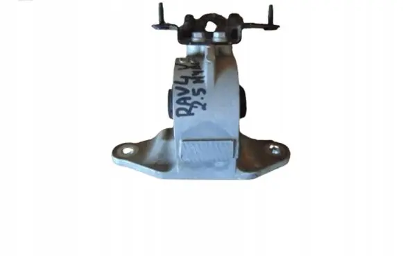 Toyota RAV 4 (XA50) Engine mounting bracket