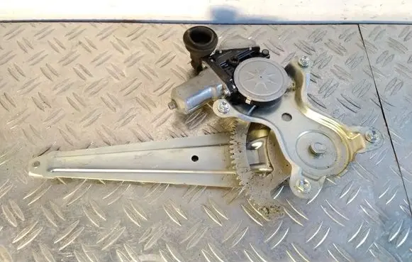 Lexus CT 200H Rear door window regulator with motor 8572060300 0620203470