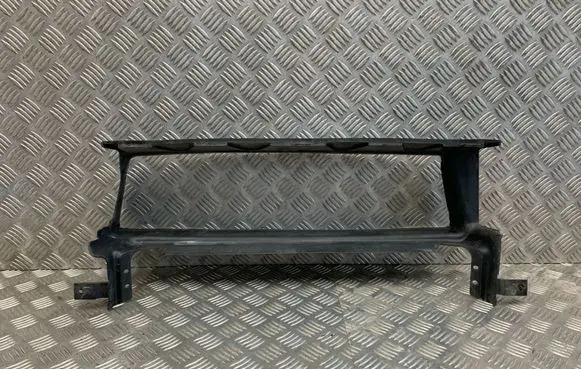 Volvo V50 Intercooler air channel guide 30678470