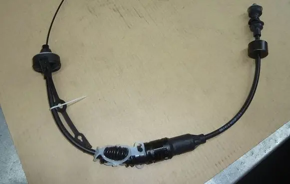Gear shift cable linkage