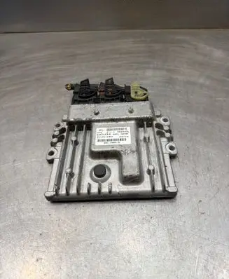 Ford Mondeo MK IV Engine control unit/module BG9112A650RE 28297068 97RI010012