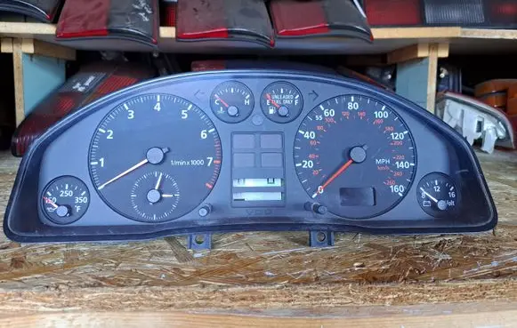 Audi A4 S4 B5 8D Speedometer (instrument cluster) 8D0919035G 110008697006
