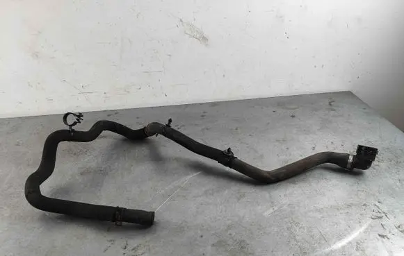 Gearbox oil cooler pipe/hose