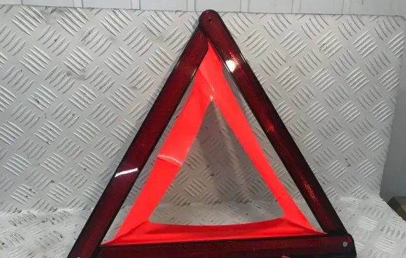 Mercedes-Benz ML W166 Emergency warning sign A1718900097 27R034006