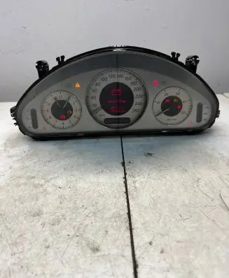 Mercedes-Benz E W211 Speedometer (instrument cluster) A2115403547 110080283