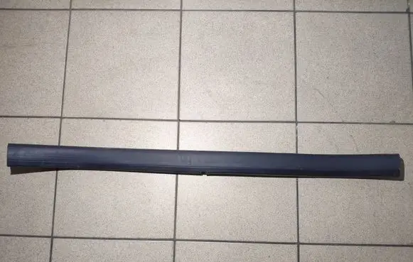 BMW X5 G05 Engine compartment rubber 7418184