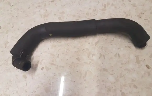 Volvo S60 Engine coolant pipe/hose