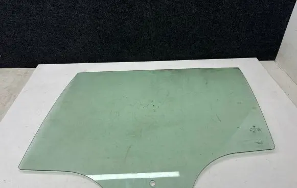 Volkswagen Golf VII Rear door window glass 5G9845025