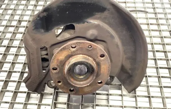 Renault Kadjar Front wheel hub spindle knuckle