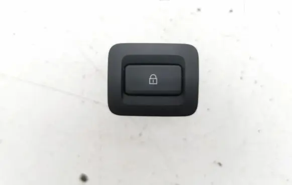 Mazda CX-30 Tailgate/trunk/boot open switch 120042575