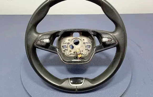 Skoda Octavia 985 Steering wheel 5E3419093A