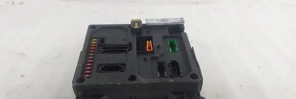 Volkswagen Sharan Fuse module 7M0971882A