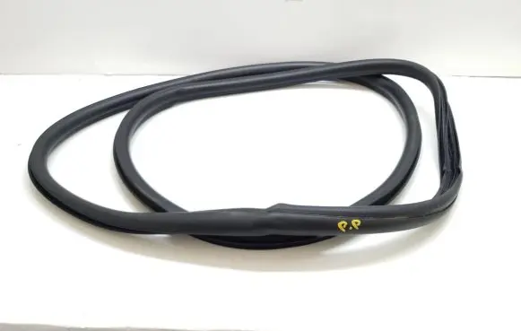 Citroen DS3 Rear door rubber seal (on body) 9670312080